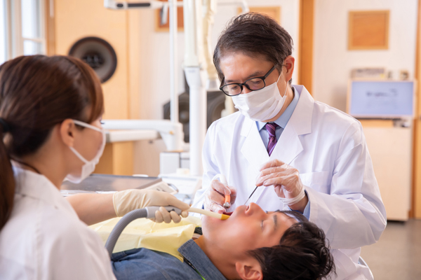 歯科医院での定期的なクリーニング